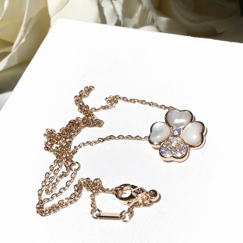 Van Cleef & Arpels necklace 12yxq28